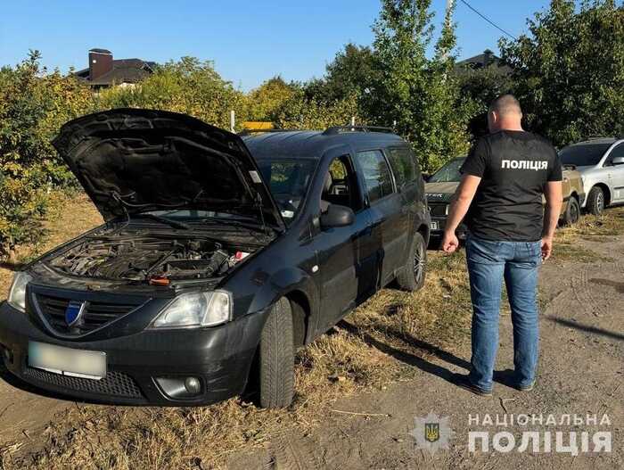 Керівник благодійної організації у Полтаві продав 50 авто для ЗСУ