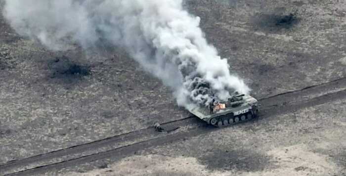 Російська армія знову почала використовувати бронетехніку для штурмів на Покровському напрямку